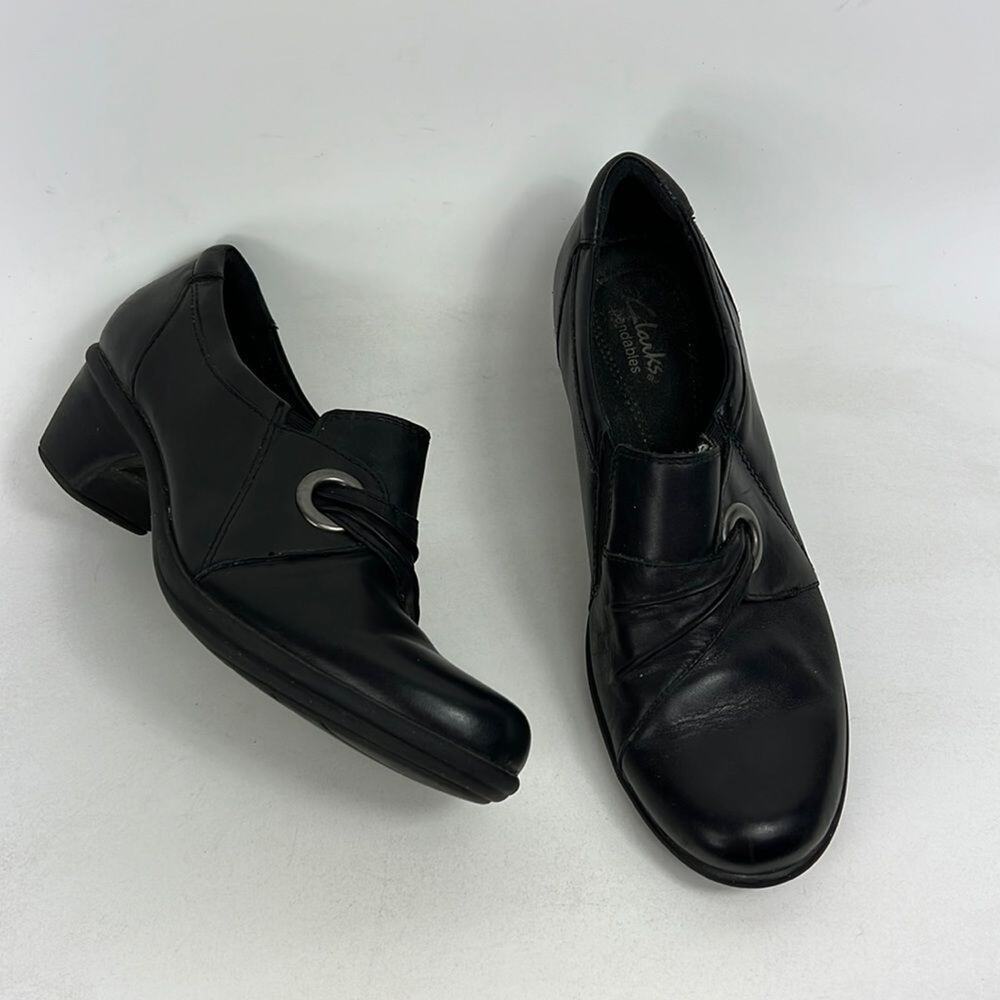 Clarks loafers heels us womens size 7.5 bendable black leather minimalist